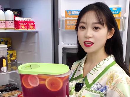 蓝灯的作者 8f811cb443dc36506ed9014576aa73c5~tplv-dy-resize-origshort-autoq-75:330.jpeg?biz_tag=pcweb_cover&from=3213915784&s=PackSourceEnum_AWEME_DETAIL&sc=cover&se=false&x-expires=2007273600&x-signature=jqg4g3qobNE99tELTSDqeGm00E8%3D