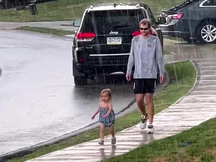 今日新闻直播回放在线观看 ef32e205d3042a66cb8637cb5f1c7f54~tplv-dy-resize-origshort-autoq-75:330.jpeg?biz_tag=pcweb_cover&from=3213915784&s=PackSourceEnum_FEED&sc=cover&se=false&x-expires=1989072000&x-signature=4kqMWrZVRMkt8dAjHsOgP6W38S0%3D