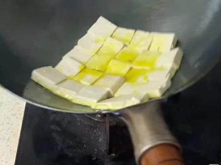 炒肉丝怎样不沾锅 f1849288acafbabea93d9ecfbdfbc03b~tplv-dy-resize-origshort-autoq-75:330.jpeg?biz_tag=pcweb_cover&from=3213915784&s=PackSourceEnum_AWEME_DETAIL&sc=cover&se=false&x-expires=2008396800&x-signature=XtQMfdZ6tgSiV7nrHErppZhjc2k%3D