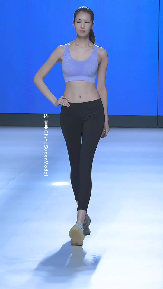 秀场直击 模特天舒@李天舒