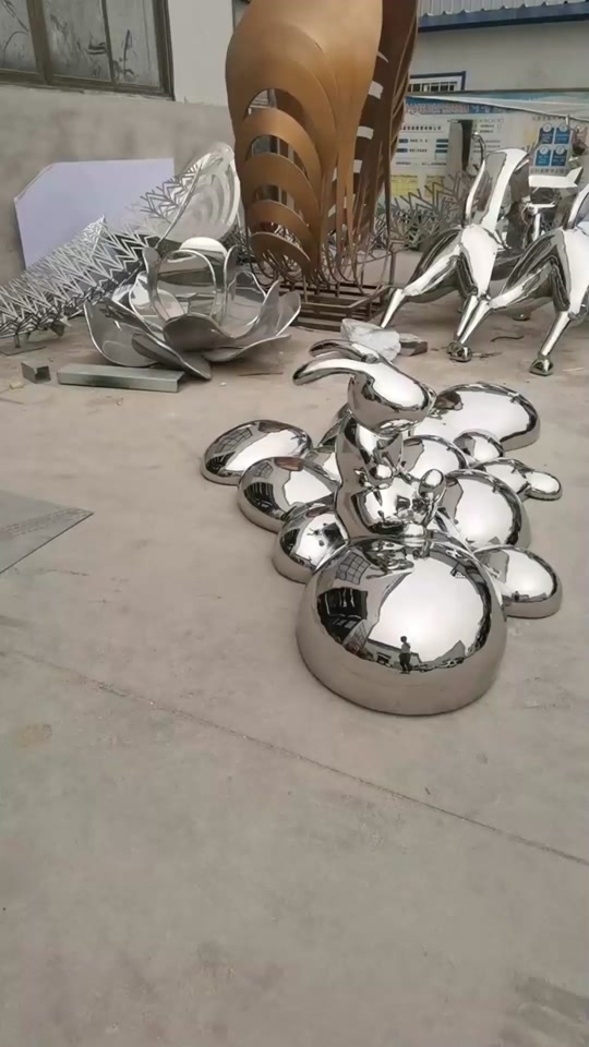 户外不锈钢雕塑厂家，专业为你提供不锈钢雕塑定制服务，品质保证，售后无忧！ #景观雕塑 #不锈钢景观雕塑 #园林景观雕塑