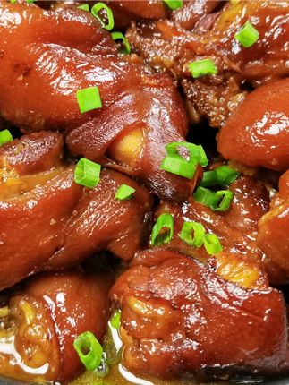 炒肉丝怎么炒嫩又好吃窍门 e99f46f2a47446f7943dc70f95f2a91b~tplv-dy-cropcenter:323:430.jpeg?x-expires=1971147600&x-signature=taSNj5hRuXd%2FMc8NCLKsYa02fUk%3D&from=4257465056&s=PackSourceEnum_PUBLISH&se=true&sh=323_430&sc=cover&biz_tag=pcweb_cover&l=021655787756366fdbddc0300fff0010a8d04a700000158644a59