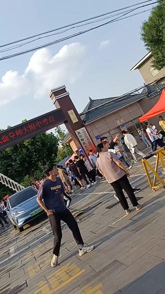 翻手为云覆手为雨是哪首诗 45dff63ab8024041a8432e000ee354c2_1686566958~tplv-dy-resize-origshort-autoq-75:330.jpeg?biz_tag=pcweb_cover&from=3213915784&s=PackSourceEnum_AWEME_DETAIL&sc=cover&se=false&x-expires=2008249200&x-signature=b1hZrN1NNtDTHFQYy6fHgHNDe4c%3D