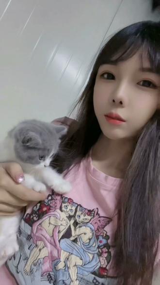 小猫可爱小视频 4fcba1cf3bdb4f09ab6e27f29987c9ed_1694812128~tplv-dy-resize-origshort-autoq-75:330.jpeg?biz_tag=pcweb_cover&from=3213915784&s=PackSourceEnum_AWEME_DETAIL&sc=cover&se=false&x-expires=2012238000&x-signature=%2Bq3YvM3UkEJAfzznJcLUJ839RPg%3D