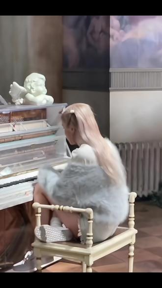 好一点的中秋祝福 755b6676282b4e8d82b3508b126609a8_1696257840~tplv-dy-resize-origshort-autoq-75:330.jpeg?biz_tag=pcweb_cover&from=3213915784&s=PackSourceEnum_AWEME_DETAIL&sc=cover&se=false&x-expires=2011687200&x-signature=u1IhzuNRMyppbp%2FWTMLwJ%2BDS%2FpY%3D