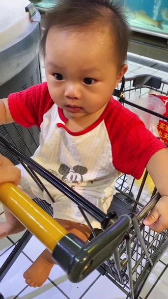 怎样把视频发到抖音群里 b421ace7ae8647559ca2d3511f873f74_1691821752~tplv-dy-resize-origshort-autoq-75:330.jpeg?biz_tag=pcweb_cover&from=3213915784&s=PackSourceEnum_AWEME_DETAIL&sc=cover&se=false&x-expires=2008778400&x-signature=vIcWH8hemlxFMnSe55auU6abGNw%3D