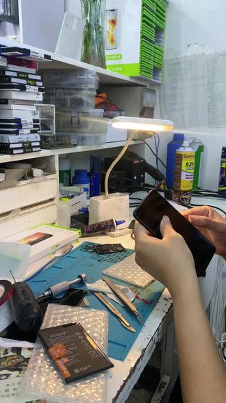 手机wifi打不开怎么修 cb2d4f0096764e46824deecafa2673f1_1695280311~tplv-dy-resize-origshort-autoq-75:330.jpeg?biz_tag=pcweb_cover&from=3213915784&s=PackSourceEnum_AWEME_DETAIL&sc=cover&se=false&x-expires=2010884400&x-signature=85D0njxDRa3xu%2FKNqbvlh2F%2F7CM%3D