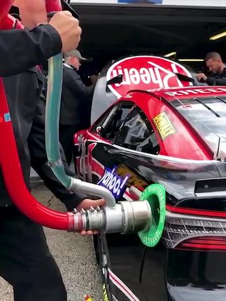 怎么去除甲醛味道最快 f3555f278b4043eca360f40941878c11~tplv-dy-cropcenter:323:430.jpeg?biz_tag=pcweb_cover&from=3213915784&s=PackSourceEnum_PUBLISH&sc=cover&se=true&sh=323_430&x-expires=1984039200&x-signature=lOcjSUQM%2Fv2lvJdsGHFNDw8voZQ%3D