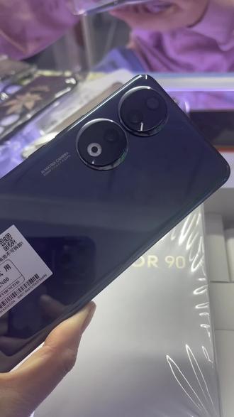 苹果新品发布会iphone 15promax o0DfIG7BQBAbdghCEKtApE7jaC8lAeInXurelX~tplv-dy-resize-origshort-autoq-75:330.jpeg?biz_tag=pcweb_cover&from=3213915784&s=PackSourceEnum_AWEME_DETAIL&sc=cover&se=false&x-expires=2011010400&x-signature=RRMyUpk9Q%2BJQj6xcpsQnFmYV7U4%3D