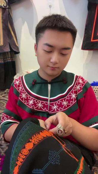 飞鹅岭到广州火车站坐几号地铁 o8648eJ3nIEubCOUA4eB092frEb0UECEDDAfDC~tplv-dy-resize-origshort-autoq-75:330.jpeg?biz_tag=pcweb_cover&from=3213915784&s=PackSourceEnum_AWEME_DETAIL&sc=cover&se=false&x-expires=2011150800&x-signature=jtTQx3YQIyGZYUAu7wnrmh9T6Bw%3D