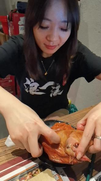 香港最出名的明星是谁 oAI212HfX4yLTYMeDlKe4fAhP2AR4CKWkEaTOA~tplv-dy-resize-origshort-autoq-75:330.jpeg?biz_tag=pcweb_cover&from=3213915784&s=PackSourceEnum_AWEME_DETAIL&sc=cover&se=false&x-expires=2009260800&x-signature=71O2xw7SgCG8blntkUkr8n%2B7ag8%3D