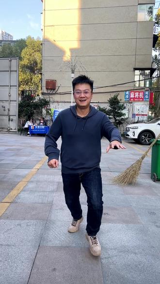 山上日出视频 oM7D1IVerMlASLIVpQhlBfKA9AGzngQNpENQaH~tplv-dy-resize-origshort-autoq-75:330.jpeg?biz_tag=pcweb_cover&from=3213915784&s=PackSourceEnum_AWEME_DETAIL&sc=cover&se=false&x-expires=2012731200&x-signature=ubpoPRsyMkwGZpBwxHmbNllAGvU%3D