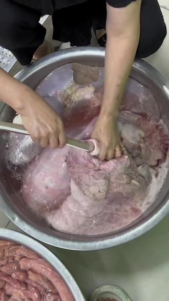 炒肉丝怎么做视频 oMCAXNL5Og29zTnACtBhAkBCaAffIoqAk4Oozj~tplv-dy-resize-origshort-autoq-75:330.jpeg?biz_tag=pcweb_cover&from=3213915784&s=PackSourceEnum_AWEME_DETAIL&sc=cover&se=false&x-expires=2009451600&x-signature=cpNdJb3QnwfAmWzKDPPhGQrDCIc%3D