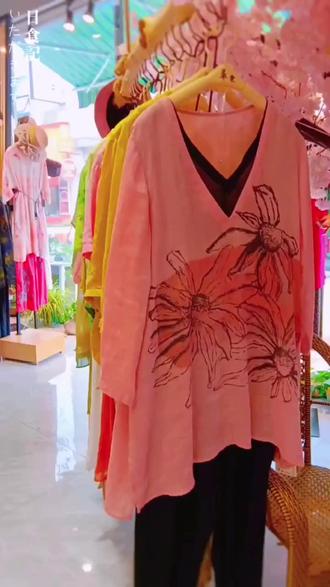 衣服贵的原因 oQRCeeq2nylJ4BAzIkJe7jAPAHvBa3Bz6F5uQj~tplv-dy-resize-origshort-autoq-75:330.jpeg?biz_tag=pcweb_cover&from=3213915784&s=PackSourceEnum_AWEME_DETAIL&sc=cover&se=false&x-expires=2009934000&x-signature=RUHGhwNecWyTsBUJU8PFXvMKhow%3D