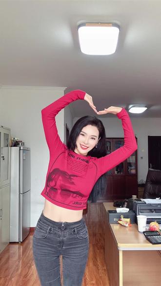 宣传片脚本制作教程 octpkhD2IDHrh1CAvflANnKBBQMfDJpbgAA8A9~tplv-dy-resize-origshort-autoq-75:330.jpeg?biz_tag=pcweb_cover&from=3213915784&s=PackSourceEnum_AWEME_DETAIL&sc=cover&se=false&x-expires=2011644000&x-signature=DOz8weGgmzAeOm9Ce7DX%2FhUzzso%3D