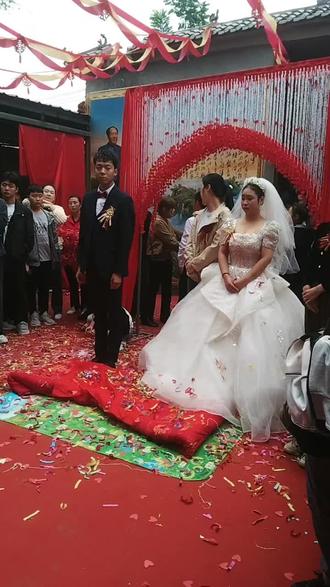 好一点的中医推荐 os4hhAAf9EEC4eBgIsAiEsI8FElYztlBDpxyFX~tplv-dy-resize-origshort-autoq-75:330.jpeg?biz_tag=pcweb_cover&from=3213915784&s=PackSourceEnum_AWEME_DETAIL&sc=cover&se=false&x-expires=2011460400&x-signature=2F11kgcDhorG%2F5oWGPft99XJP%2BQ%3D