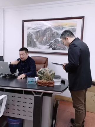 元宝爱吃牛肉面