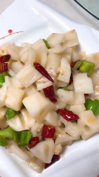 随便弄哈,第216次。酸辣藕丁。了解一下。