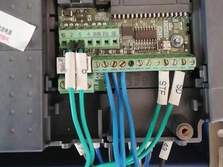 三菱变频器面板说明与参数设定