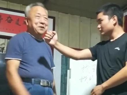 当代八极拳名家【李俊义】先生讲解八极拳实战技法理念!