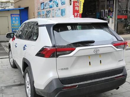 22款丰田荣放RAV4原车屏安装360全景,随动轨迹,原车位安装摄像头,4路记录仪功能,#360全景影像 #360全景行车记录仪 #丰田荣放rav4 #热爱改装分享