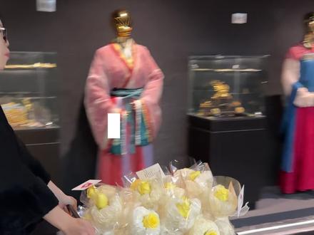 “妇”是能推倒大山的女性! 良辰集祝每一位妇女,“三八”国际劳动妇女节快乐!#妇女节#女性#三八妇女节#妇女从来不是贬义词#良辰集