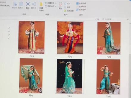 女孩儿拍好的新疆西域风格照片,怎么才能做成动态的视频相册呢#像素苏打 #像素苏打创意版面 #像素苏打AI设计