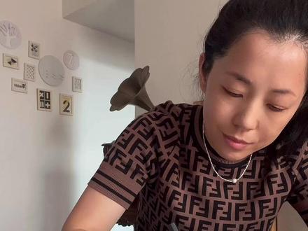 “畅想未来”来了!“科创百年——科技成就科普展”2023年泉州市“畅想未来”科幻画比赛要求:
一、活动对象:全区在读中小学学生
二、主题和内容:科幻画以“畅想未来”为主题,规格为4开纸张,绘画材料、表现形式(儿童画、国画等)不限。
三、申报时间:2023年9月30日至12月25日#科幻画#航天儿童画#科技主题手抄报#小学生手抄报