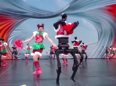 台湾时事评论员郭正亮,我把大陆春晚那个语术机器人表演武术的视频发给美国的朋友看,他看到之后目瞪口呆,根本不敢相信这是真的。他还问我说这个是不是AI制作的,#行业大揭秘 #互联网资讯 #中国机器人 #机器人大战 #全球看点