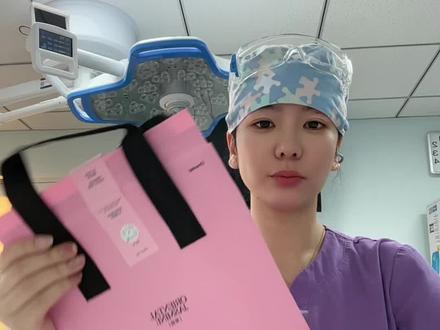 如何不花钱制作一个好看的笔袋#笔袋 #医务工作者 #护士日常 #抖音二创激励计划 #热门话题🔥 @抖音小助手 @抖音创作小助手 @W . @✨✨✨