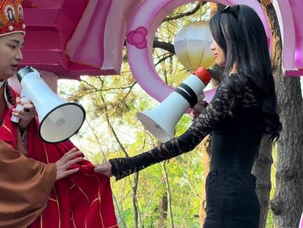 今天的女王1米8… #长春动植物公园 #不一样的西游记 #女儿国#闫东