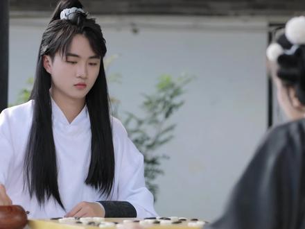 非遗保山•永子 千古技艺,非遗薪传。今日起,随保山日报《非遗保山》栏目一起品味保山非遗之韵。
第1集|非遗保山·永子,棋子出云南,以永昌者为上,一起来听听他们的黑白故事吧。 #千古技艺非遗 #永子 #围棋 #东方美学
演员 王邦权(白子)周灵灵(黑子)
配音 王邦权 李瑞琪
特别鸣谢 永子文化园 永子棋院 保山学院 乌木工作室