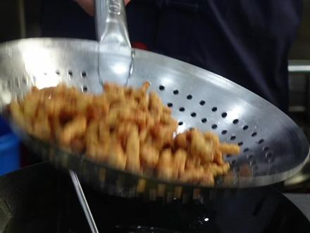 串串店小酥肉桌桌必点,姜师给大家分享做法,外酥里嫩咬一口真香