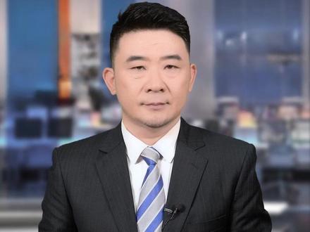 27岁女孩宁愿不嫁人,伺候瘫痪后爸8年#家庭关系 #人生百态