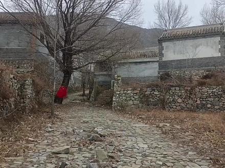 一车三人探访京西无人村,这是怎么了!很好的村庄无一人居住... #老房 #老宅子 #古民宅 #古迹