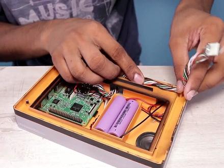 用树莓派DIY小型笔记本电脑,可以随时塞进口袋