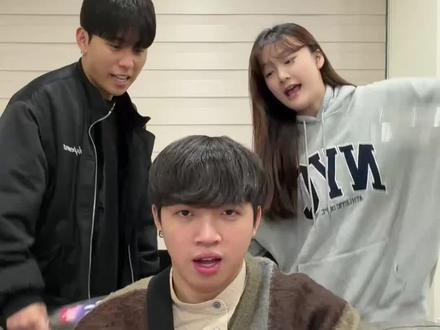 歌詞接龍!!!第三集
#歌詞接龍#原创视频