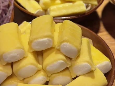 就爱这一口!!糯叽叽的麻吉烧!#那些尝一口就忘不掉的特色美食 #抖音美食推荐官 #艾特你的饭搭子请你吃 #深夜放毒系列之让你饿的睡不着