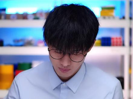 手指摩擦“大蒜”后就能拎起“鸡蛋黄”?具体原理请看第“十四期”原理揭秘 #水水劳斯网络科普