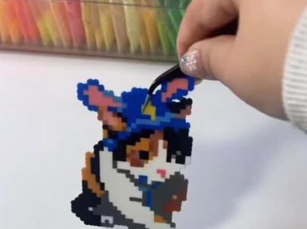 蒸蚌
原作者:@超级无敌大开门
图纸:@小白拼豆
#蒸蚌 #猫 #拼豆