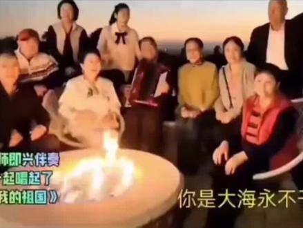 老艺术家们在异国他乡歌唱祖国#美国#歌唱祖国#圣诞节#艺术家