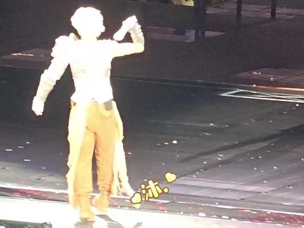 #薛之谦演唱会 #万兽之王 《违背的青春》517 16区27排视角!