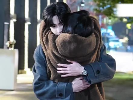 两个人就这样你抱我,我搂你#宋威龙#赵今麦#骄阳似我#花絮