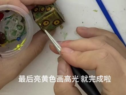 道诡异仙骰子一杯🦌就可以做👌🏻 嘿 提供思路咯 不一定要一摸一样的道具 !!!也可以拿超轻粘土捏一个 或者直接买骰子改颜色 #道诡异仙 #白灵淼 #道诡异仙骰子 #骰子 #道具制作