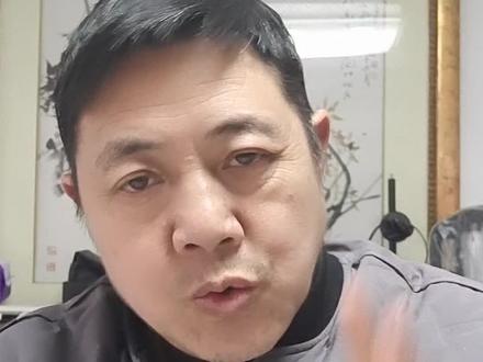 索图在大舞台首次推广家乡脐橙,十分钟销售五万单,奉节老乡更应该支持索图,不要带节奏#索图 #索图大舞台 #奉节高铁站 #户外直播唱歌#奉节脐橙