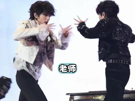 居然可以连起来看,好吃好吃爽爽爽! #橹穆 #橹穆双人舞台 #王橹杰 #穆祉丞