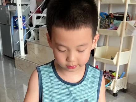 #手工折纸 #让孩子远离手机 中秋快到啦,畅畅哥哥今天教小朋友们折玉兔,挂个绳子,里面放个小灯可以当玉兔灯笼哦~快点动手折起来吧#专注力培养