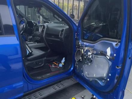 贴改色膜 不会拆门板怎么行? 福特F150大皮卡 拆门板拆门把手教学 各位慢用#改色贴膜 #改色膜教学 #改色贴膜小技巧 #改色贴膜技术培训