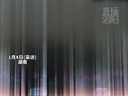 女生回家发现电脑花屏,男朋友用吹风机不到一分钟“唤醒”电脑!网友:有没有专业人员解释一下这到底什么原理!