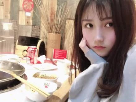 若若:全网最甜的甜妹嗓音,性格古灵精怪,分享与爸妈斗智斗勇圈粉百万 #网红 #娱乐
